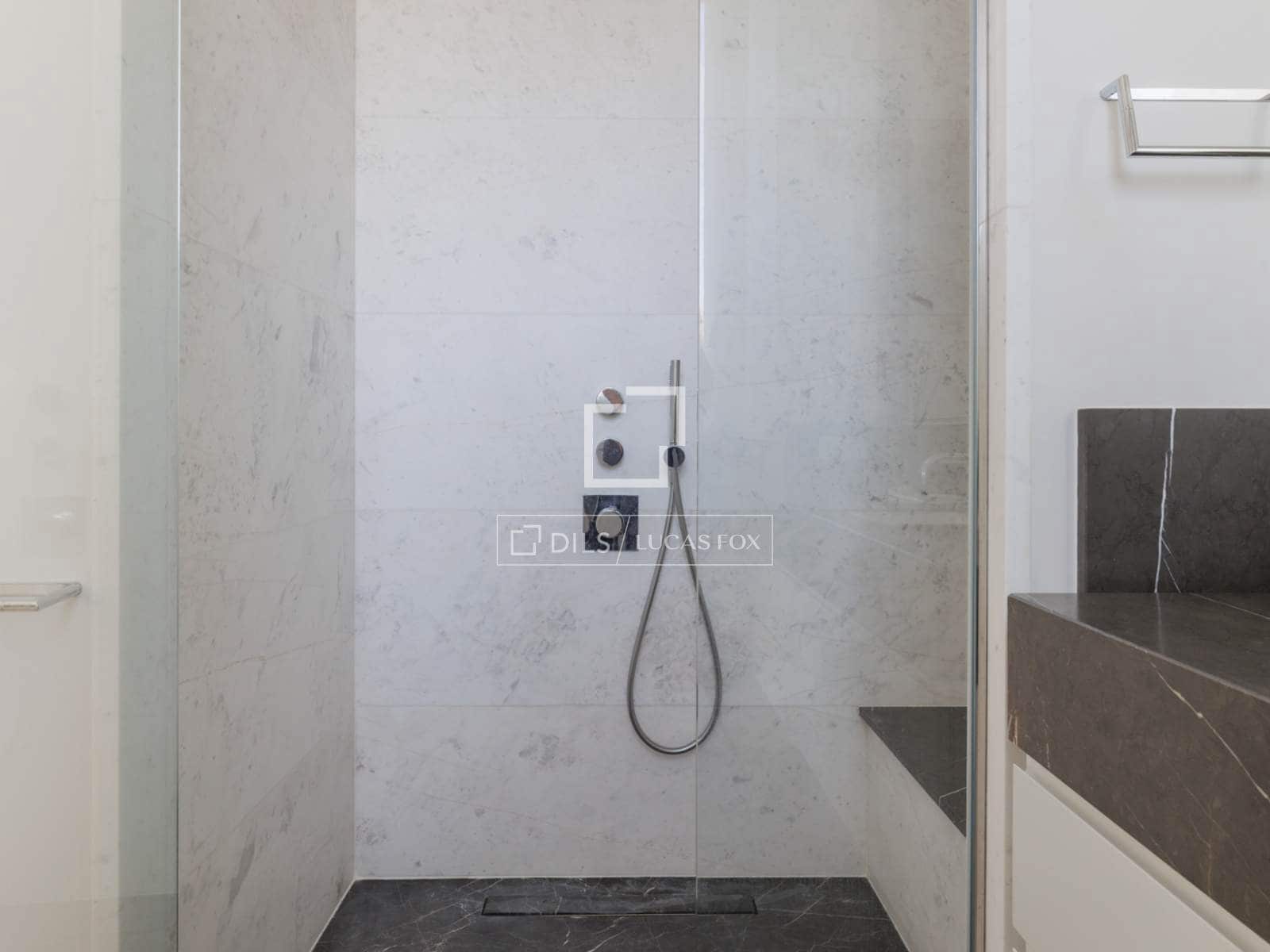 Chalet de 6 habitaciones en Pozuelo de Alarcón en venta con piscina garaje - 5.300.000 € (Ref: 9683301)