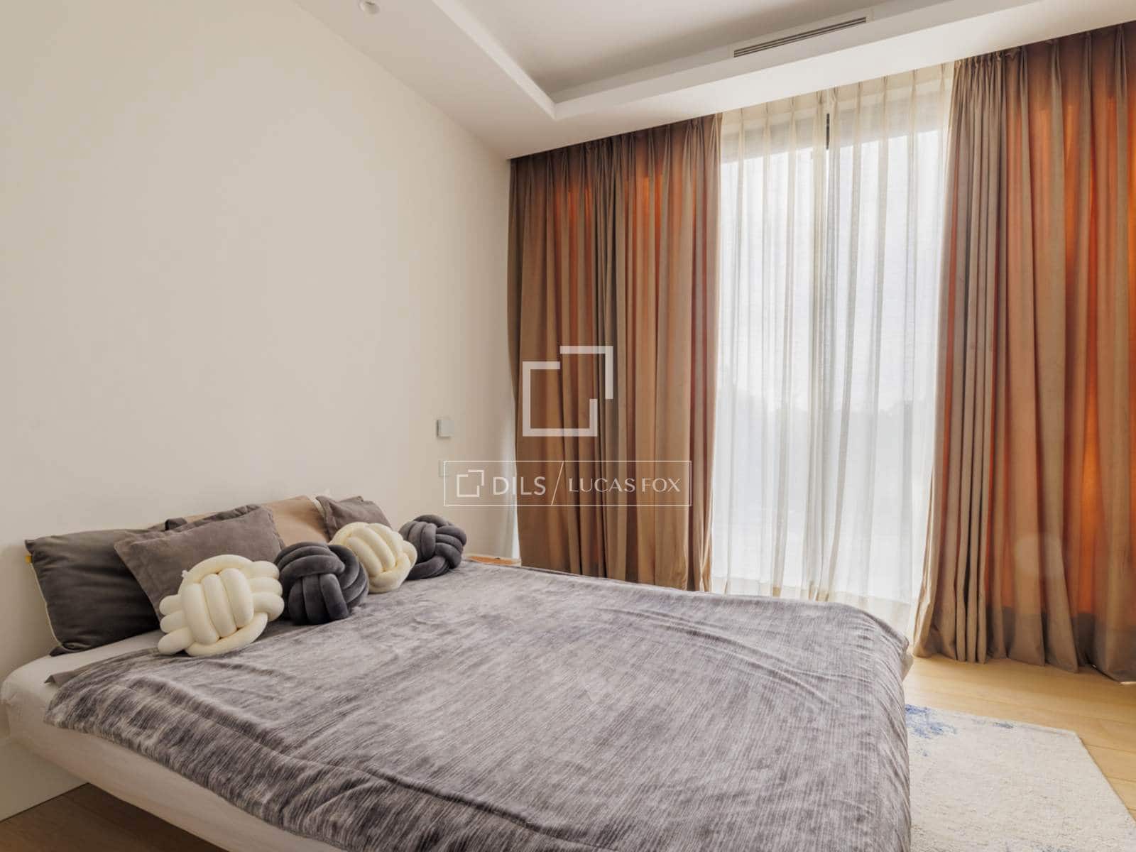 Chalet de 6 habitaciones en Pozuelo de Alarcón en venta con piscina garaje - 5.300.000 € (Ref: 9683301)