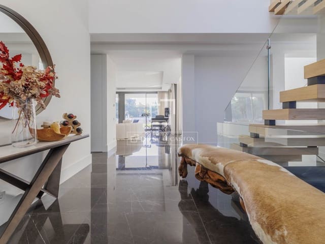 Chalet de 6 habitaciones en Pozuelo de Alarcón en venta con piscina garaje - 5.300.000 € (Ref: 9683301)