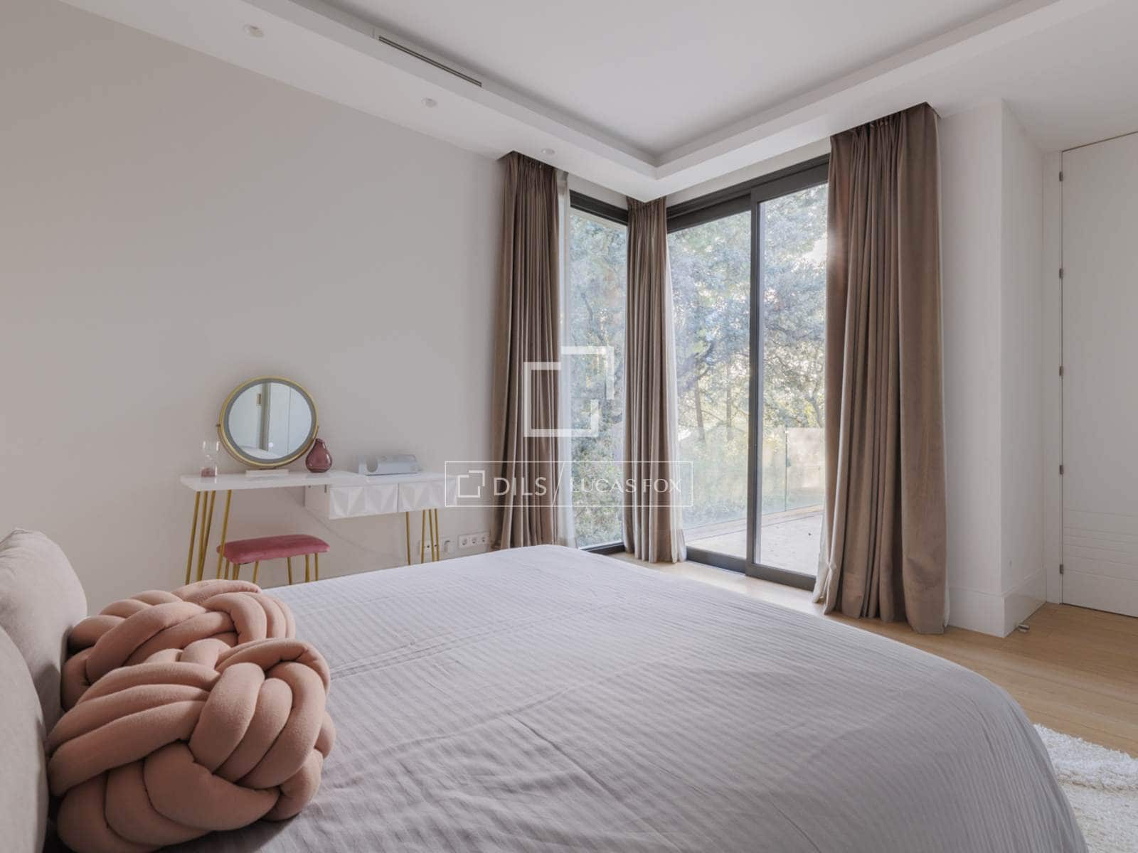 Chalet de 6 habitaciones en Pozuelo de Alarcón en venta con piscina garaje - 5.300.000 € (Ref: 9683301)