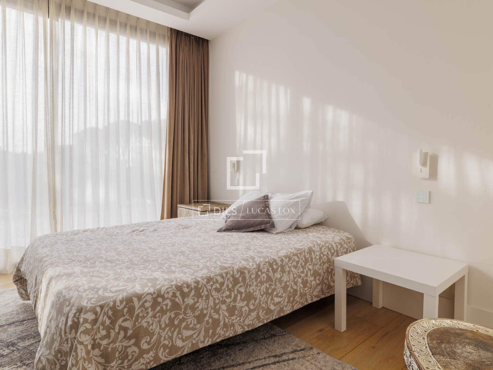 Chalet de 6 habitaciones en Pozuelo de Alarcón en venta con piscina garaje - 5.300.000 € (Ref: 9683301)