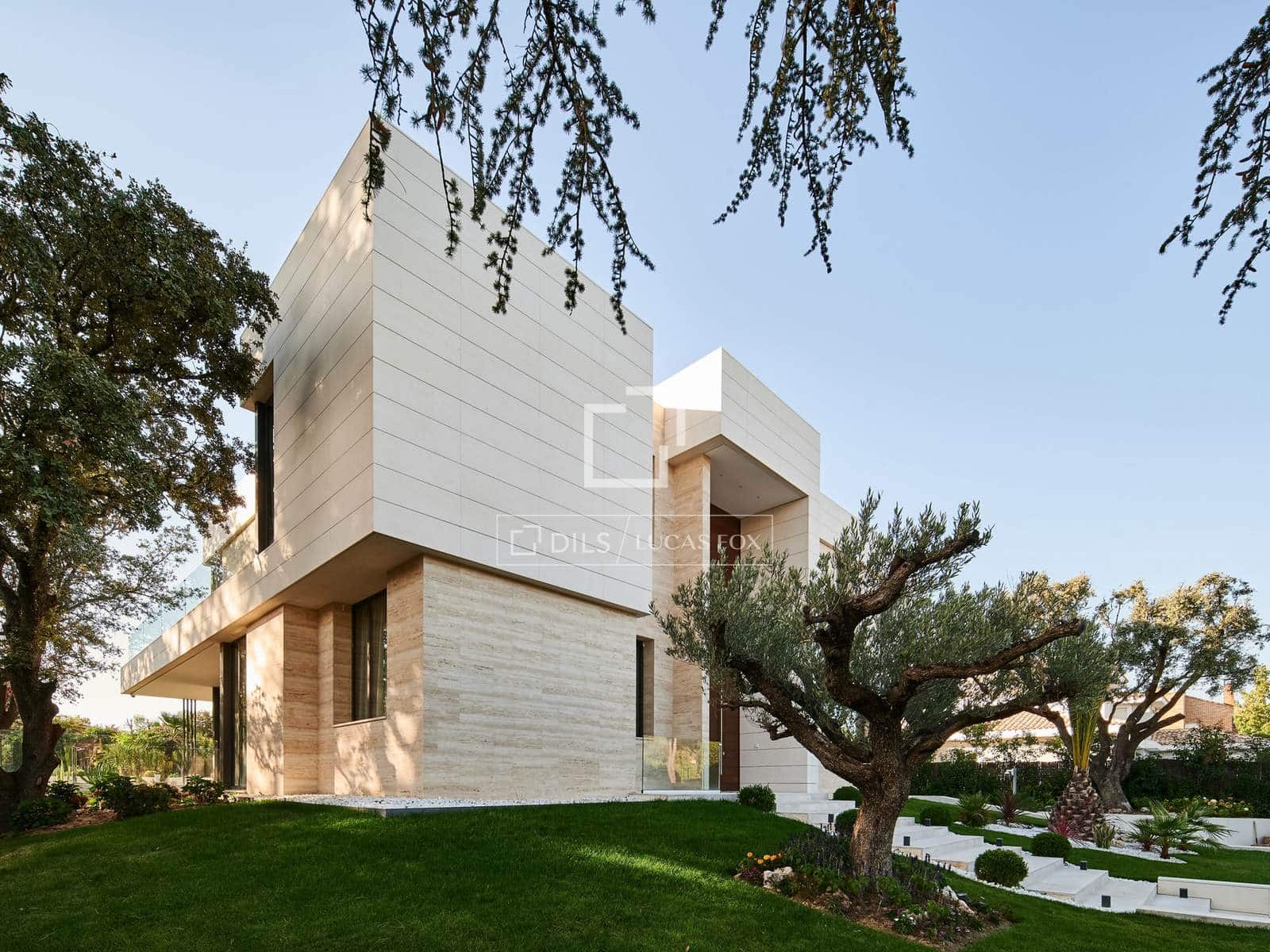 Chalet de 6 habitaciones en Pozuelo de Alarcón en venta con piscina garaje - 5.300.000 € (Ref: 9683301)