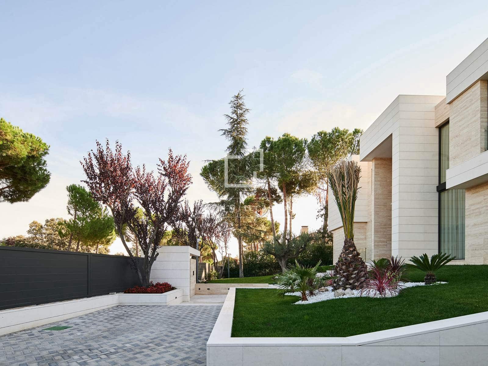 Chalet de 6 habitaciones en Pozuelo de Alarcón en venta con piscina garaje - 5.300.000 € (Ref: 9683301)