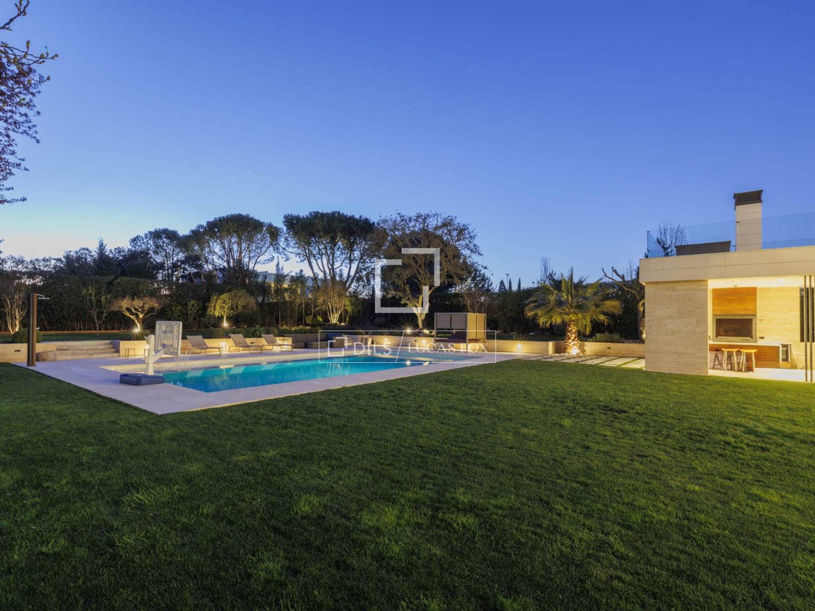 6 Zimmer Villa zu verkaufen in Pozuelo de Alarcon mit Pool Garage - 5.300.000 € (Ref: 9683301)