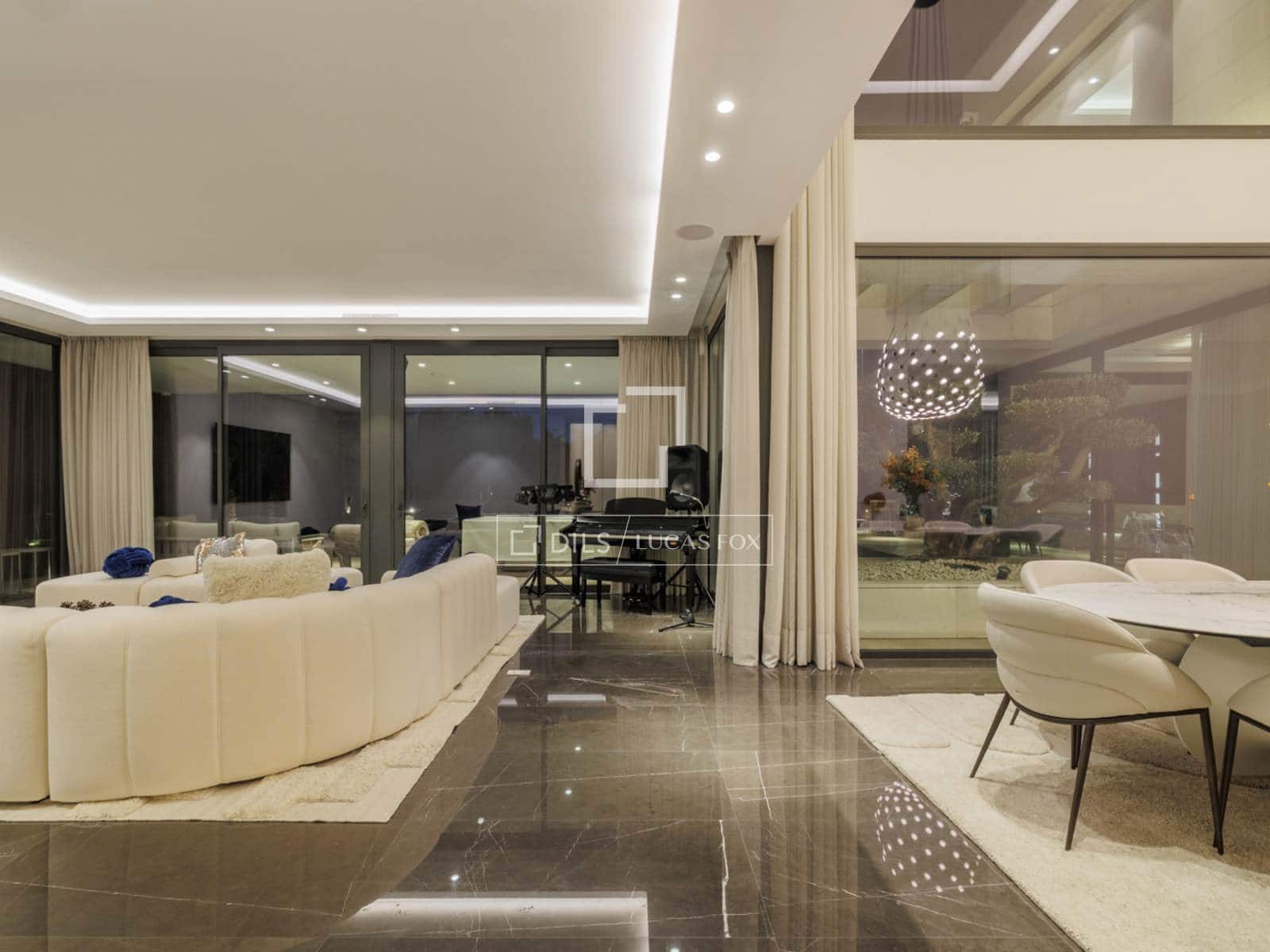 6 Zimmer Villa zu verkaufen in Pozuelo de Alarcon mit Pool Garage - 5.300.000 € (Ref: 9683301)