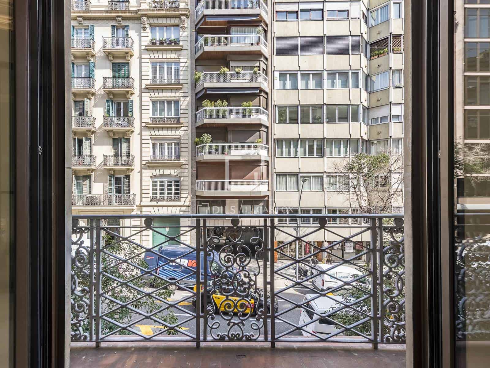 Apartamento de 5 habitaciones en Barcelona ciudad en venta - 2.150.000 € (Ref: 9684223)