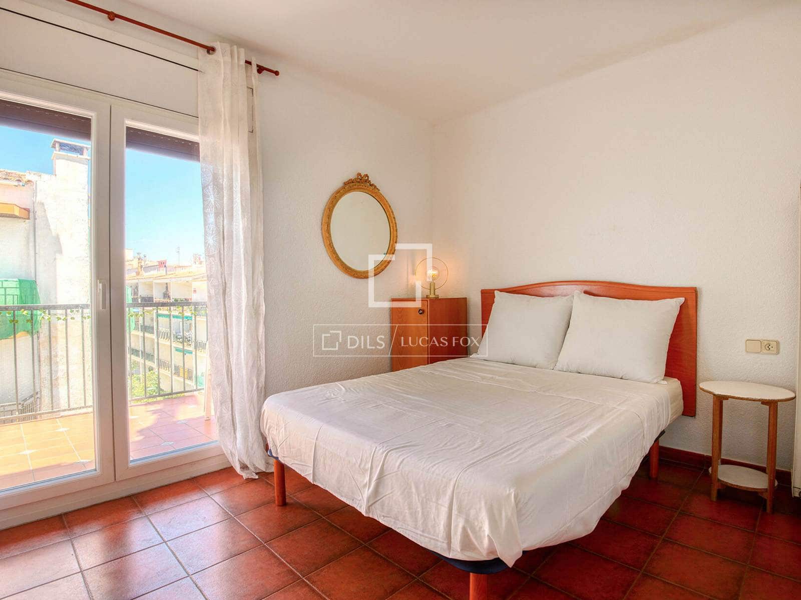 3 bedroom Apartment for sale in Sant Antoni de Calonge - € 445,000 (Ref: 9684224)