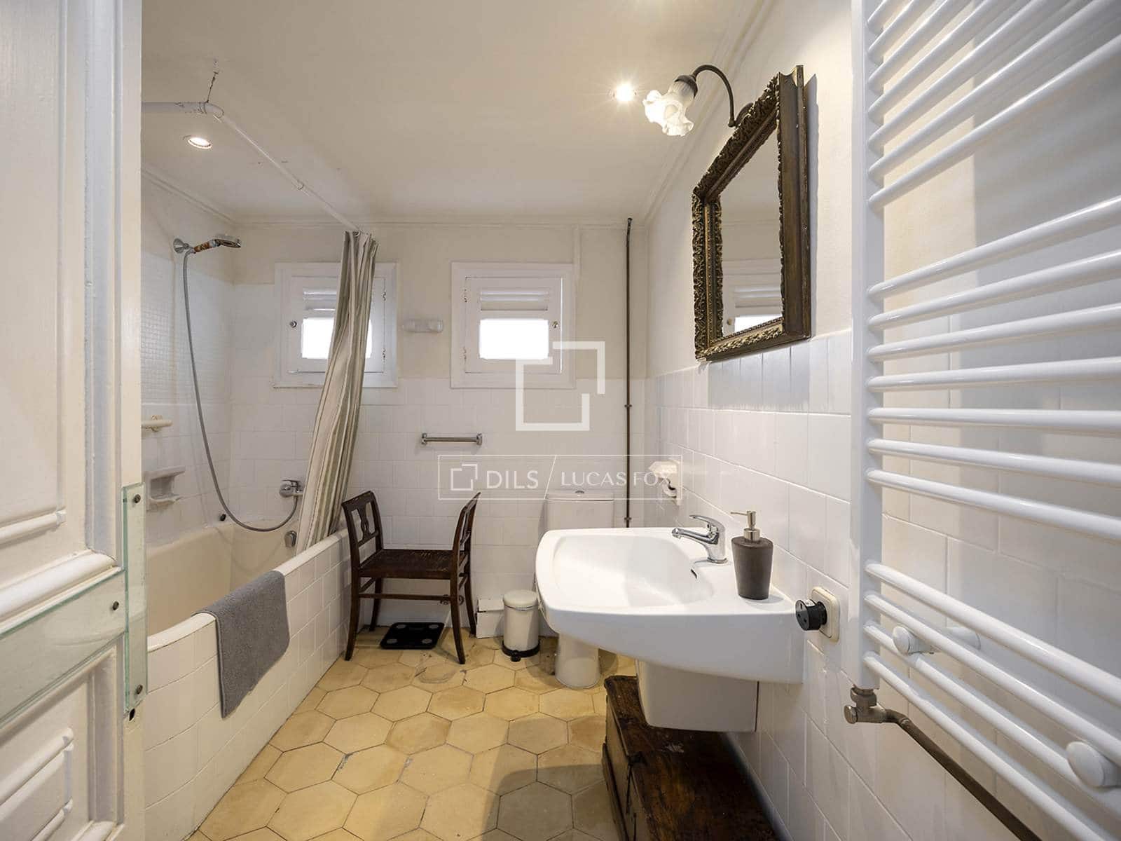 5 sypialnia Apartament na sprzedaż w Miasto Barcelona - 950 000 € (Ref: 9684225)