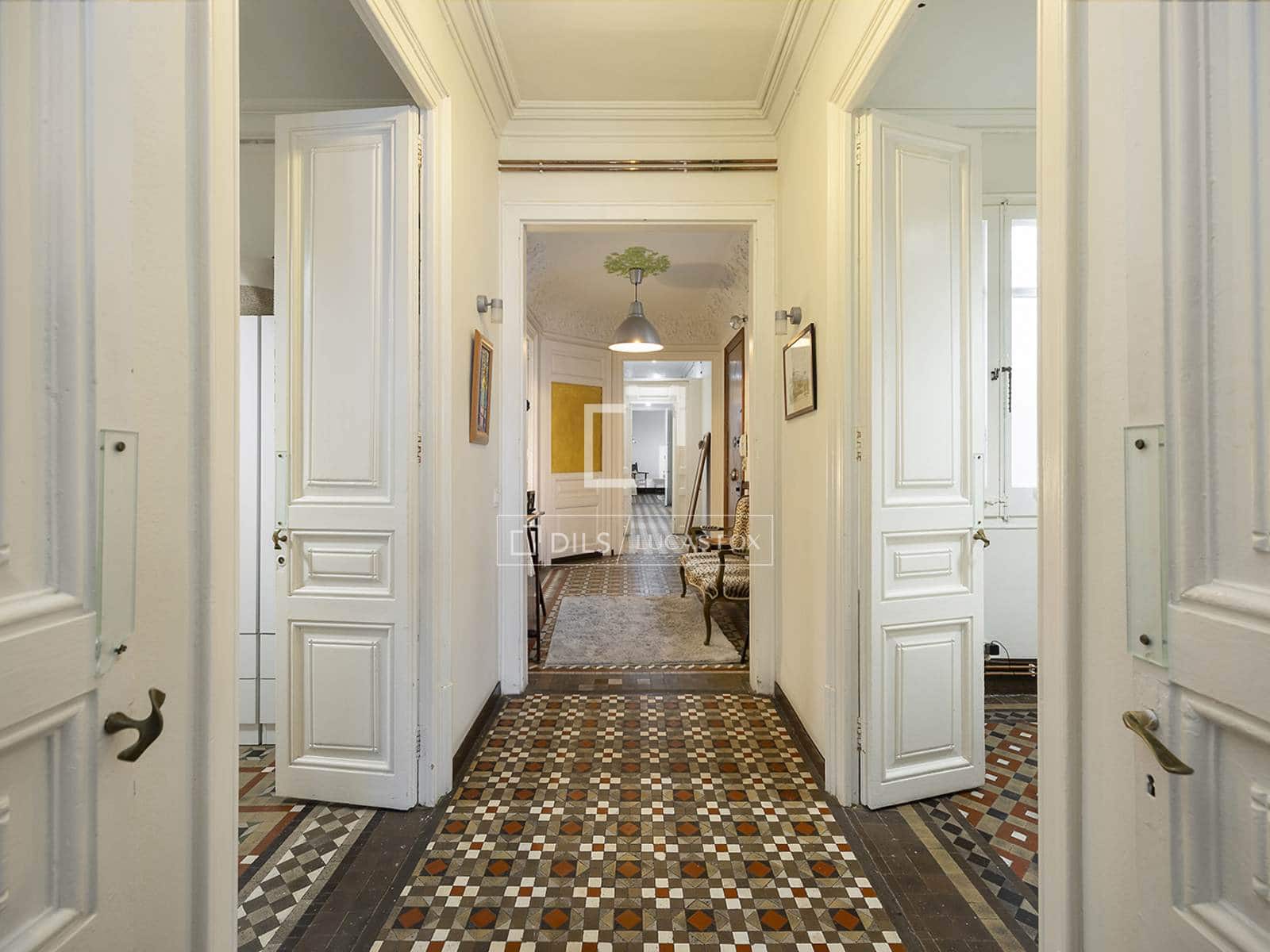 5 sypialnia Apartament na sprzedaż w Miasto Barcelona - 950 000 € (Ref: 9684225)