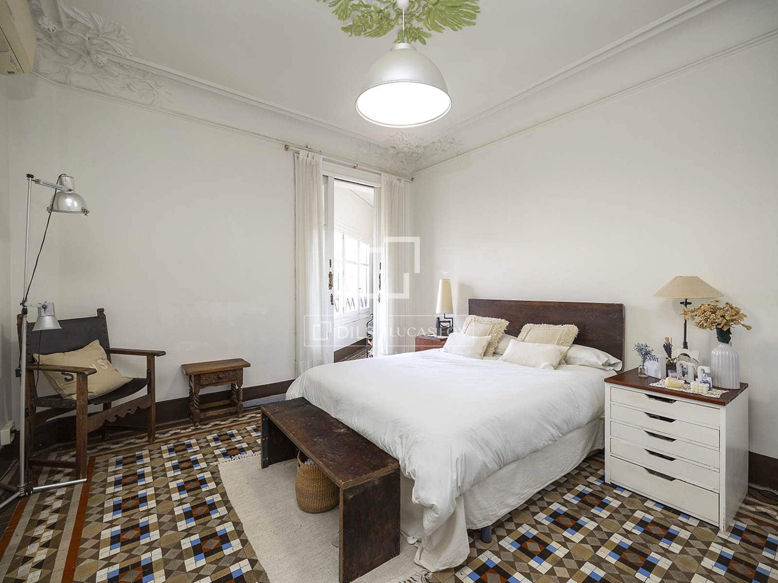 5 sypialnia Apartament na sprzedaż w Miasto Barcelona - 950 000 € (Ref: 9684225)