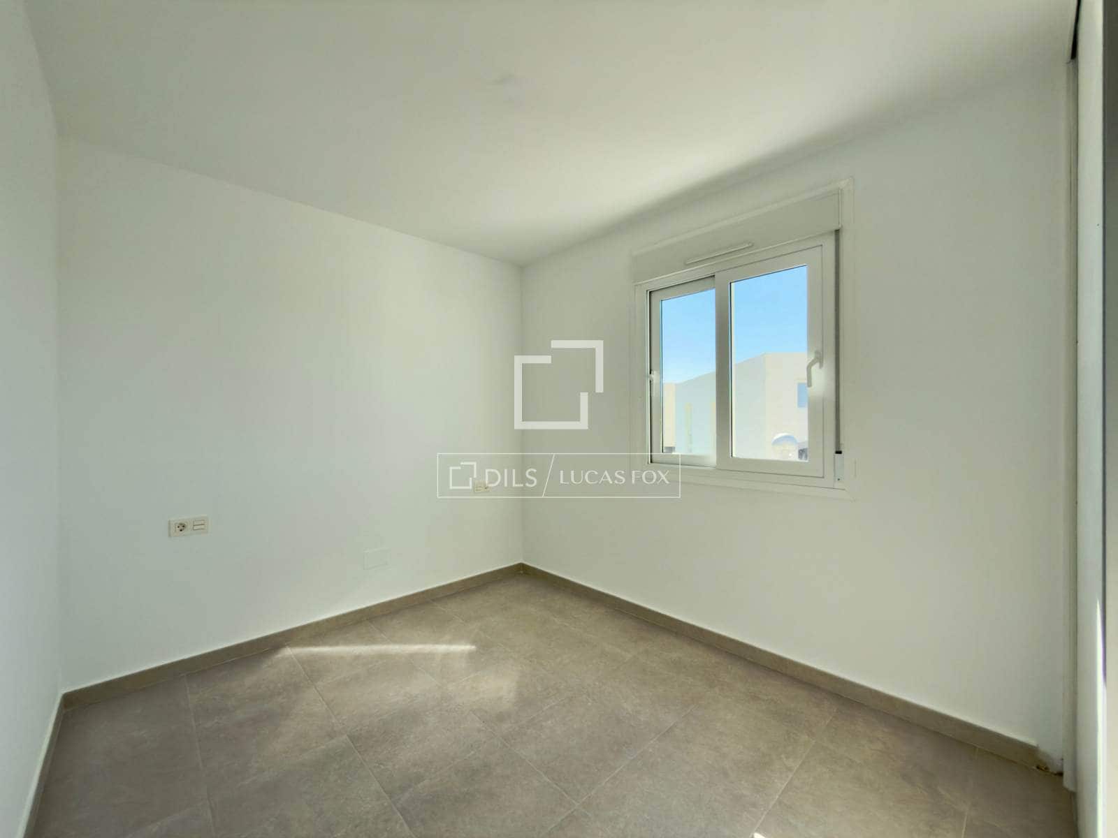 3 makuuhuone Huvila myytävänä paikassa Gran Alacant mukana uima-altaan 
autotalli - 280 000 € (Ref: 9685153)