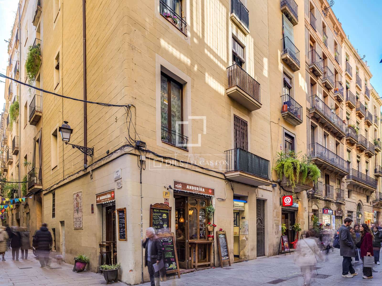 Appartement de 3 chambres à louer à Barcelone ville - 2 550 € (Ref: 9685154)