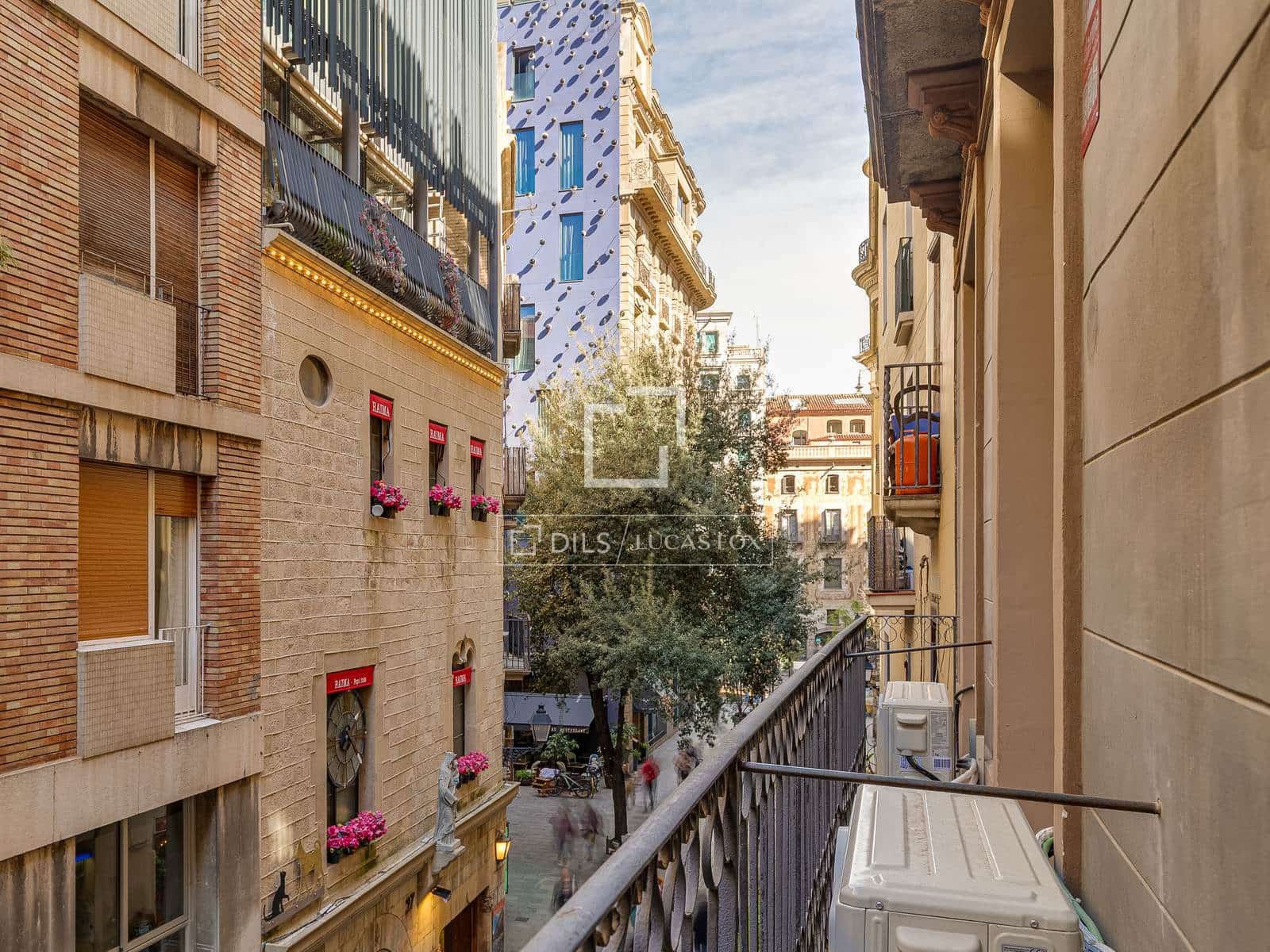 Appartement de 3 chambres à louer à Barcelone ville - 2 550 € (Ref: 9685154)
