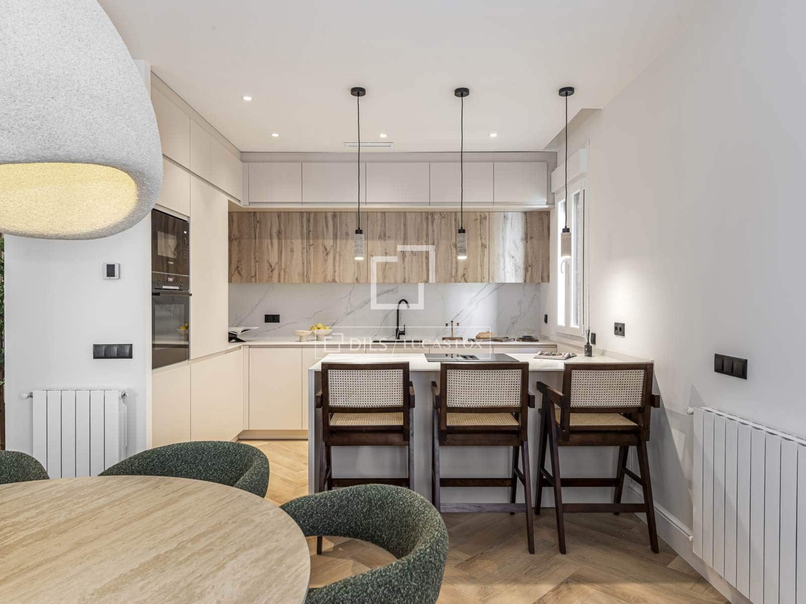 3 makuuhuone Huoneisto myytävänä paikassa Madrid kaupunki mukana 
autotalli - 2 000 000 € (Ref: 9685155)