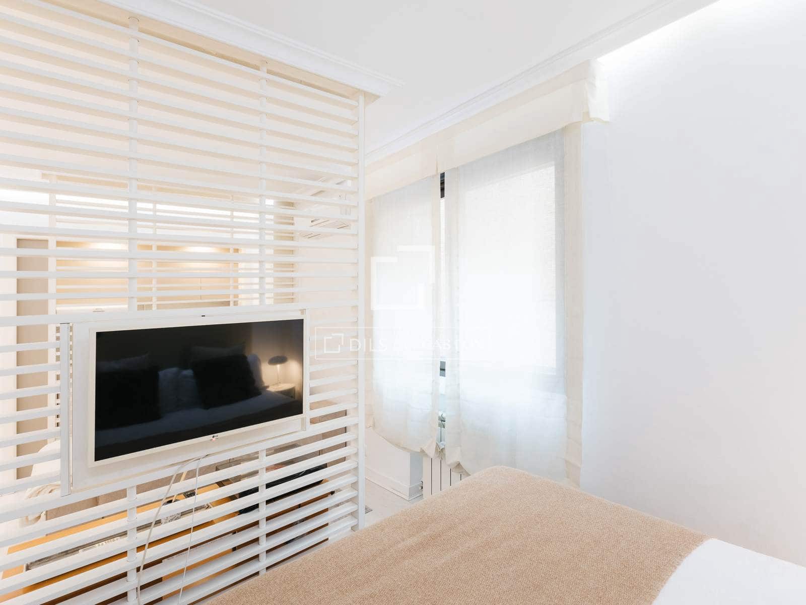 1 sypialnia Apartament do wynajęcia w Miasto Madryt z basenem - 1 350 € (Ref: 9685553)