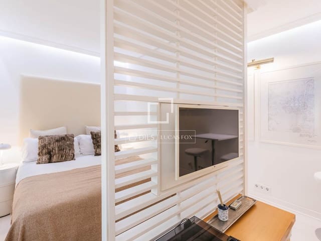 1 sypialnia Apartament do wynajęcia w Trafalgar, Miasto Madryt z basenem - 1 350 € (Ref: 9685553)