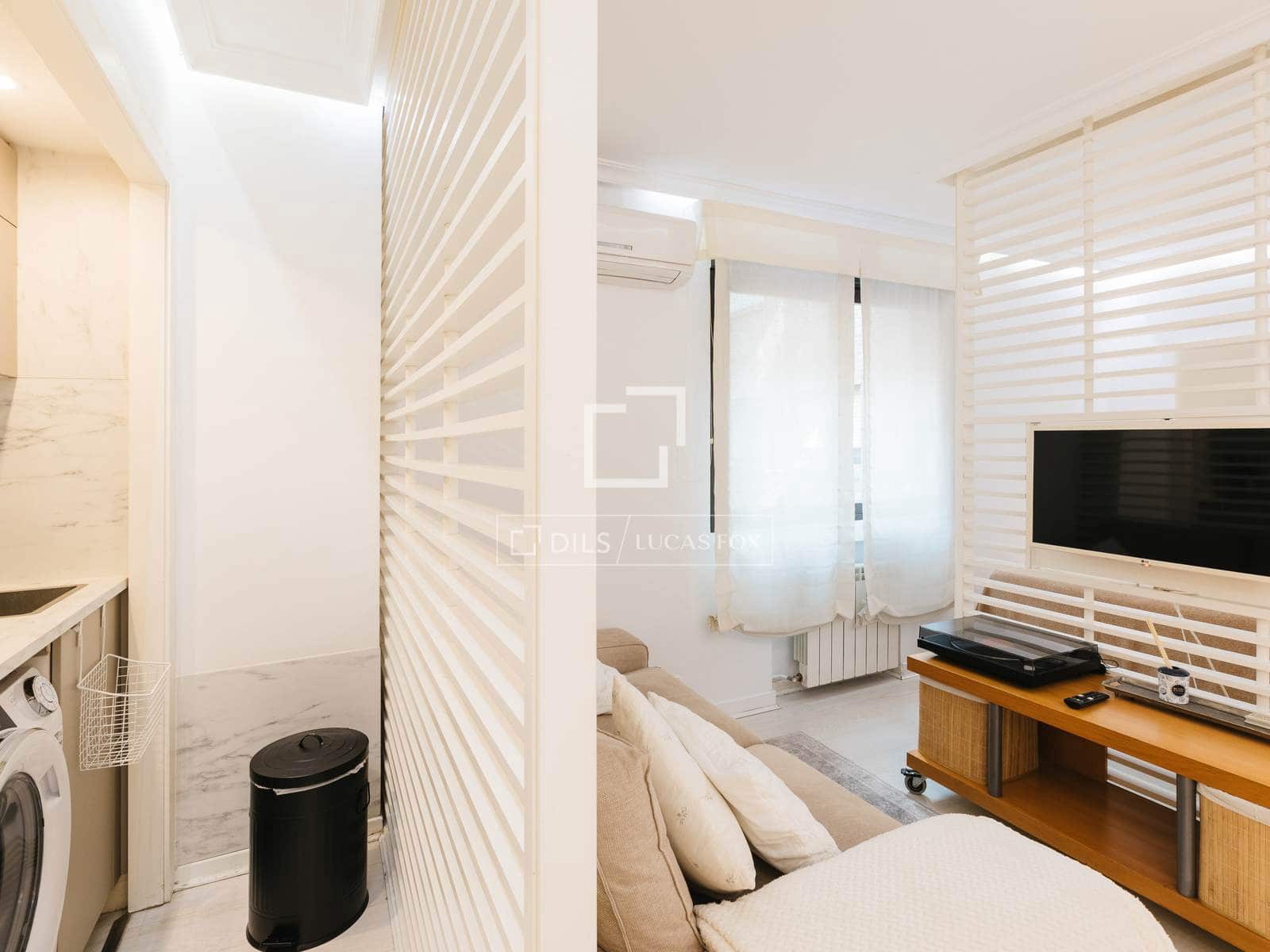 1 sypialnia Apartament do wynajęcia w Miasto Madryt z basenem - 1 350 € (Ref: 9685553)