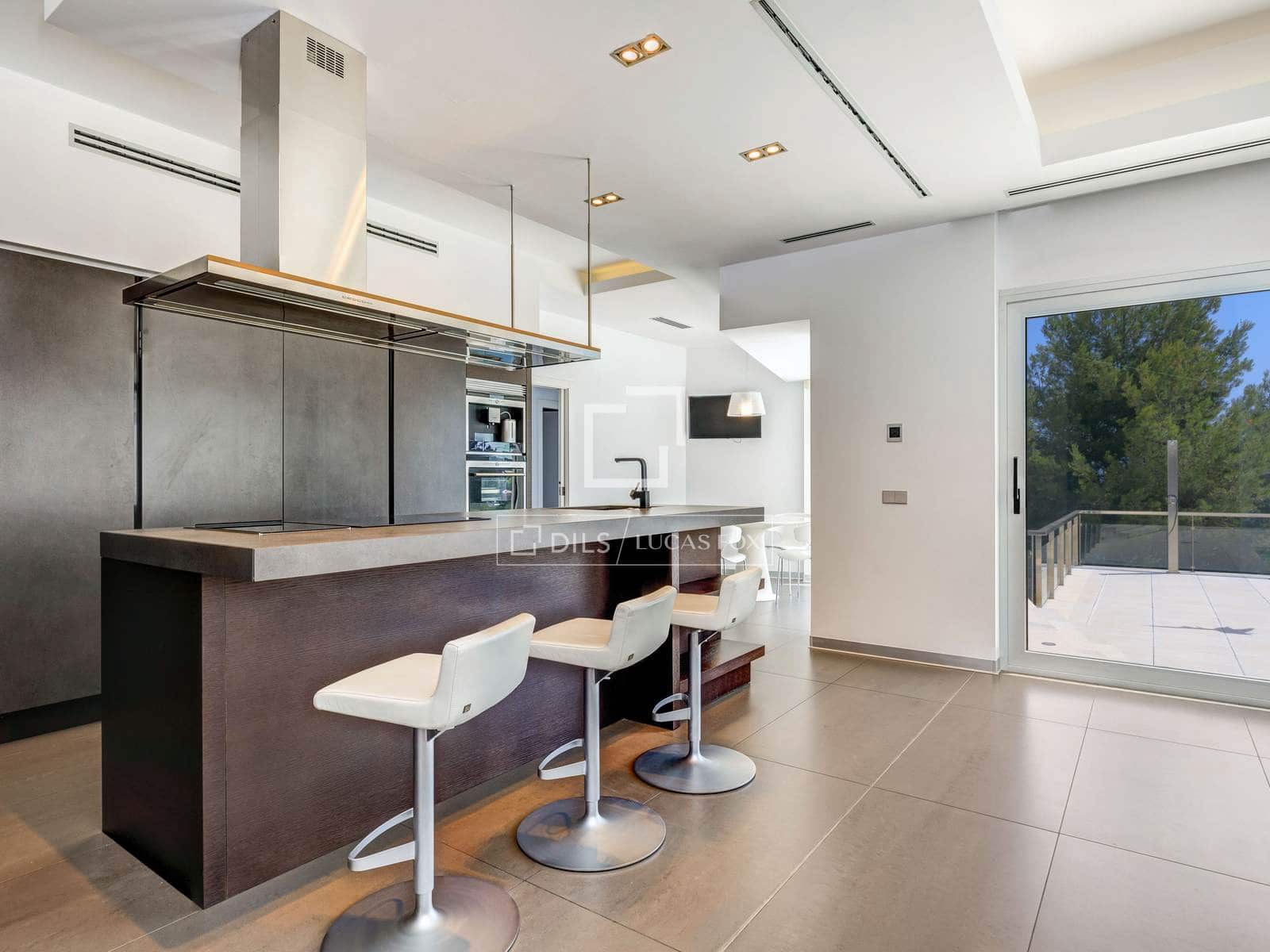 6 soveværelse Villa til salg i Blanes med swimmingpool garage - € 4.500.000 (Ref: 9685676)