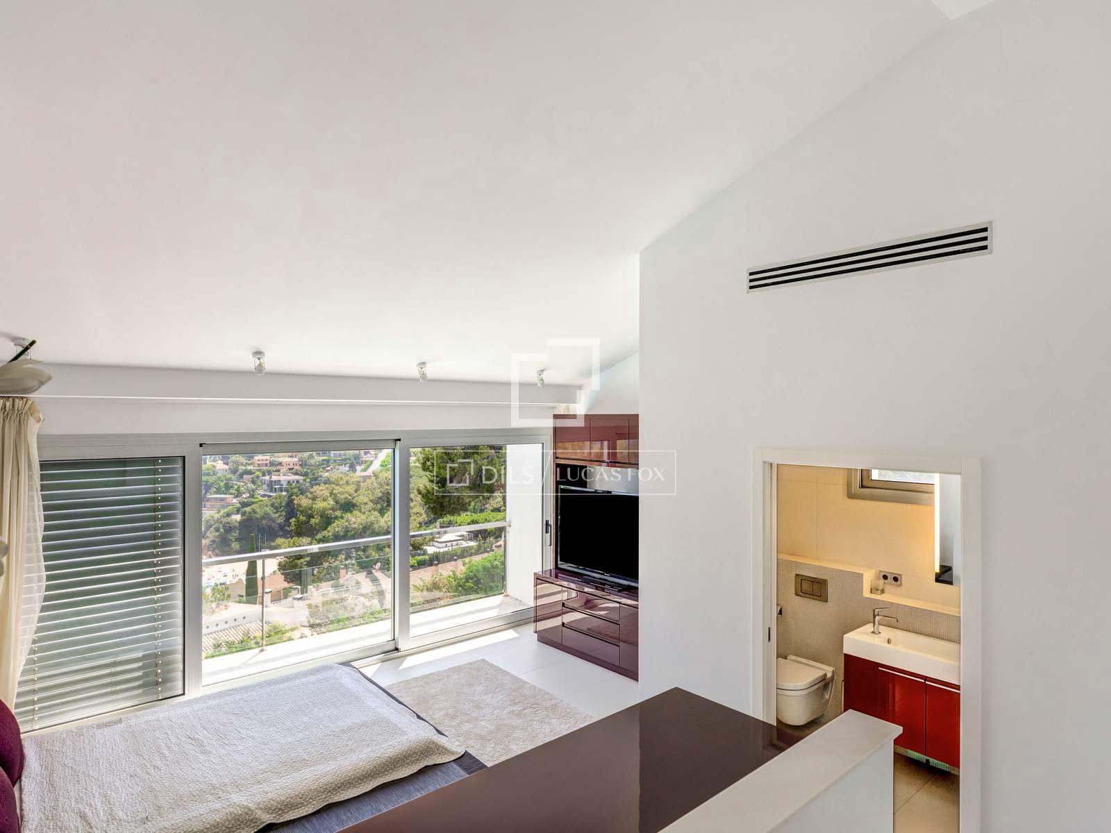 6 soveværelse Villa til salg i Blanes med swimmingpool garage - € 4.500.000 (Ref: 9685676)