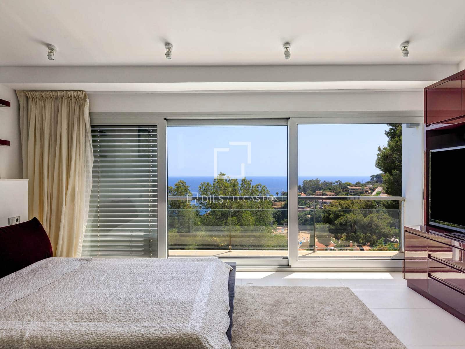 6 soveværelse Villa til salg i Blanes med swimmingpool garage - € 4.500.000 (Ref: 9685676)