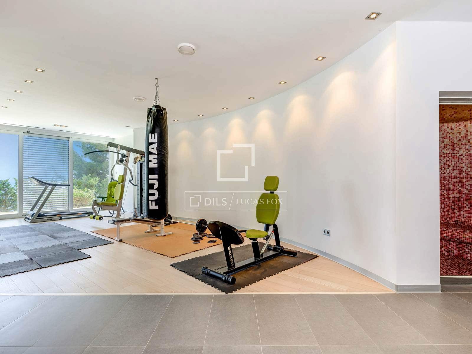 6 soveværelse Villa til salg i Blanes med swimmingpool garage - € 4.500.000 (Ref: 9685676)