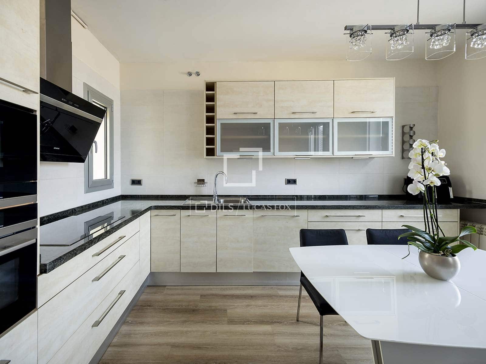 1 sypialnia Apartament na sprzedaż w Miasto Barcelona - 595 000 € (Ref: 9687293)