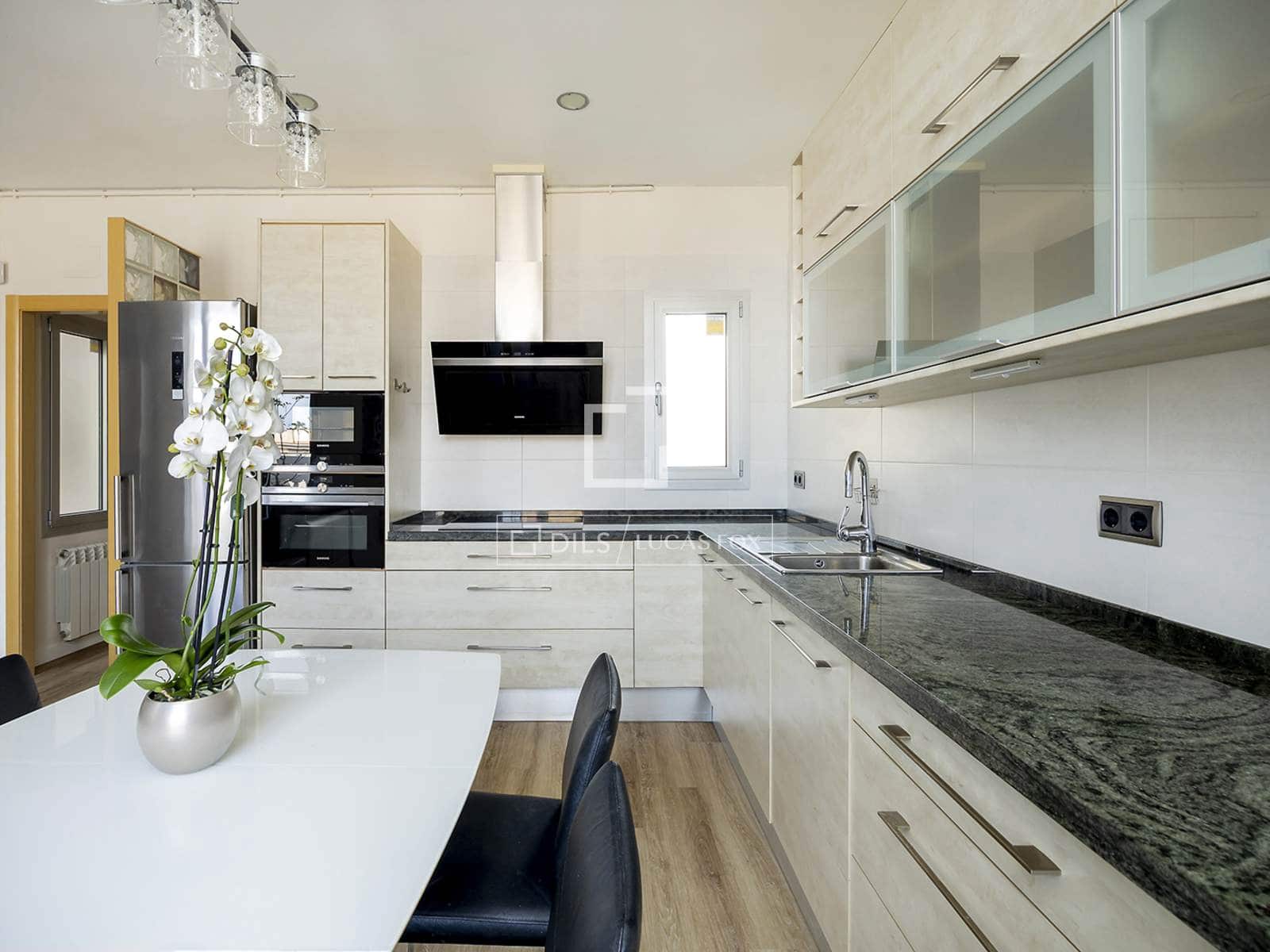 1 sypialnia Apartament na sprzedaż w Miasto Barcelona - 595 000 € (Ref: 9687293)