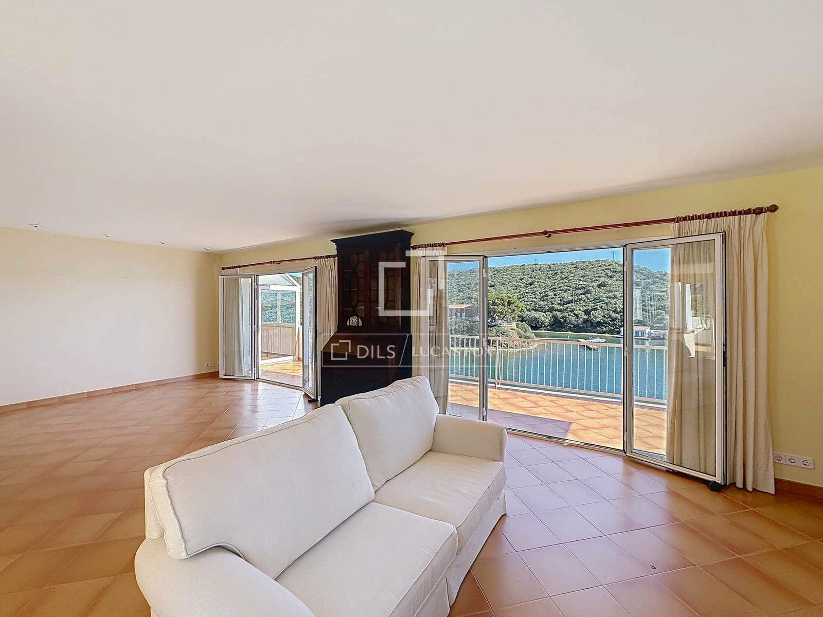 Chalet de 3 habitaciones en Mahón / Maó en venta - 2.895.000 € (Ref: 9687598)