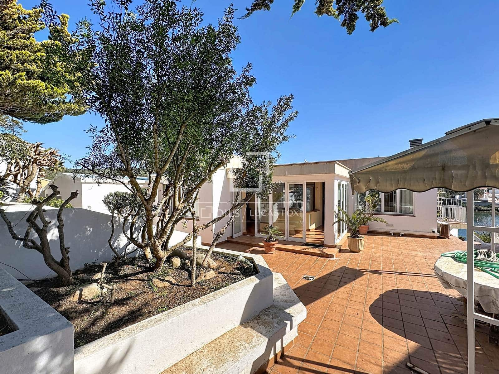 Chalet de 3 habitaciones en Mahón / Maó en venta - 2.895.000 € (Ref: 9687598)