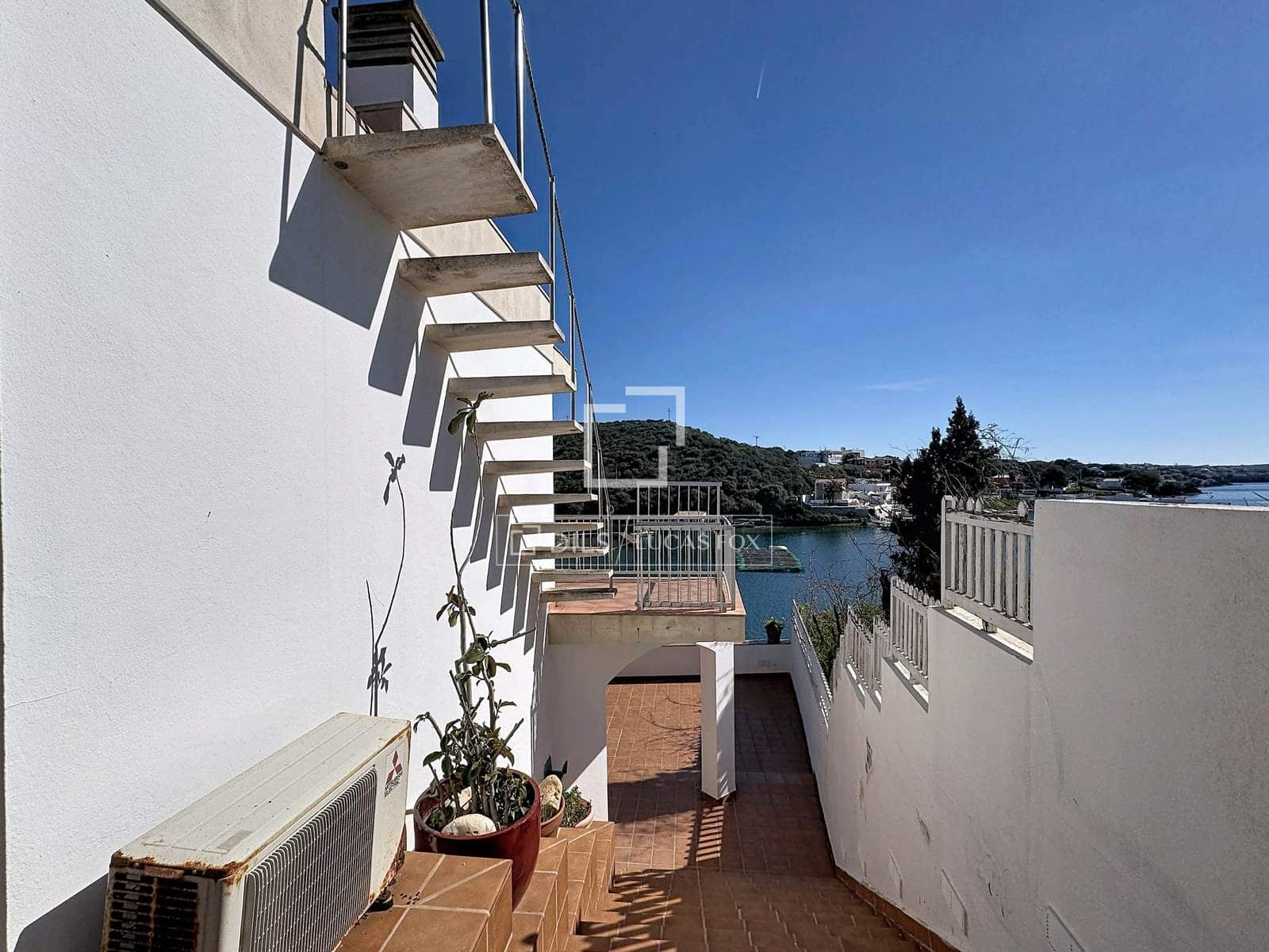 Chalet de 3 habitaciones en Mahón / Maó en venta - 2.895.000 € (Ref: 9687598)