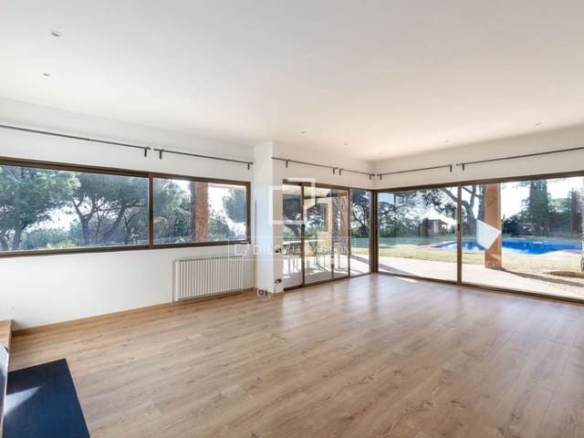 5 sypialnia Willa do wynajęcia w Sant Andreu de Llavaneres z basenem garażem - 4 650 € (Ref: 9687599)