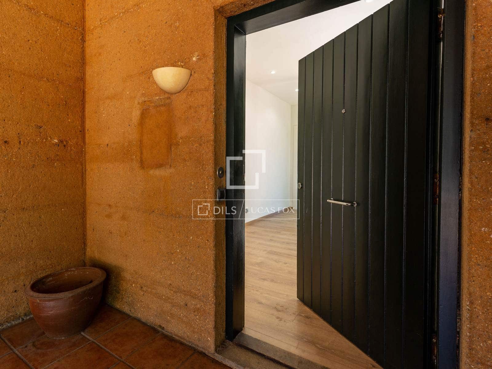 5 bedroom Villa for rent in Sant Andreu de Llavaneres with pool garage - € 4,650 (Ref: 9687599)