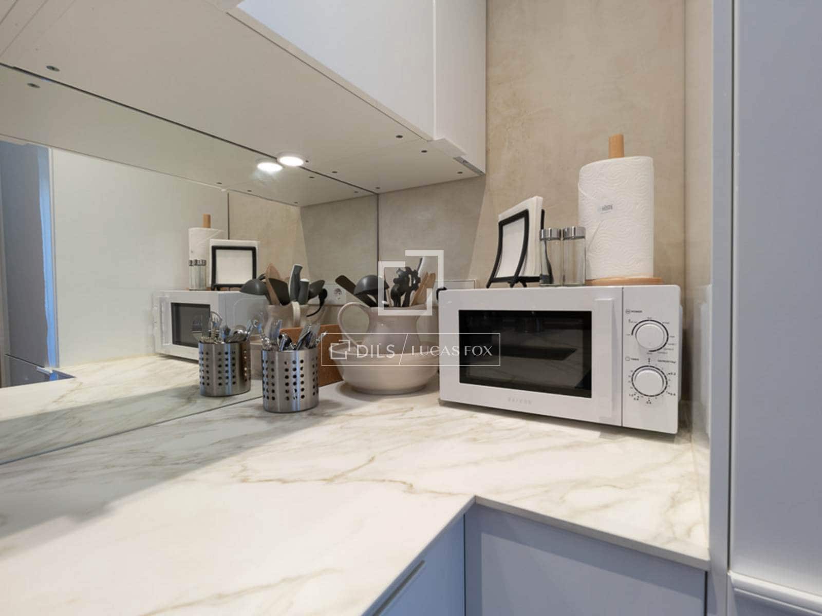 2 soveværelse Lejlighed til leje i Madrid by - € 2.500 (Ref: 9687601)