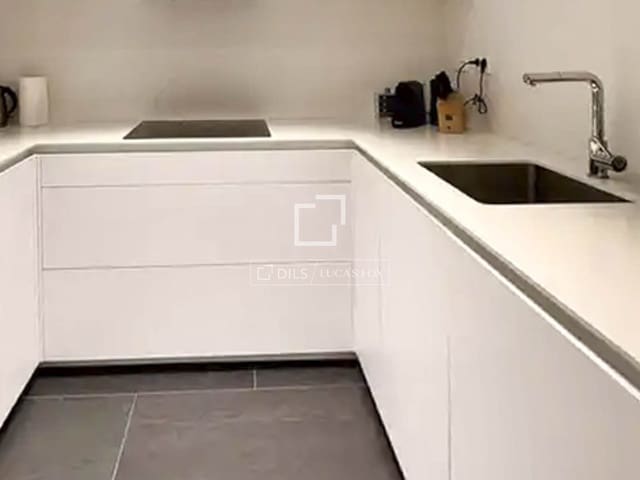 3 slaapkamer Appartement te huur in Barcelona stad - € 3.900 (Ref: 9688459)