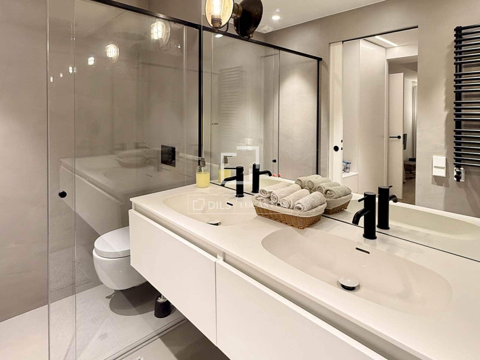 3 sypialnia Apartament do wynajęcia w Miasto Barcelona - 3 900 € (Ref: 9688459)