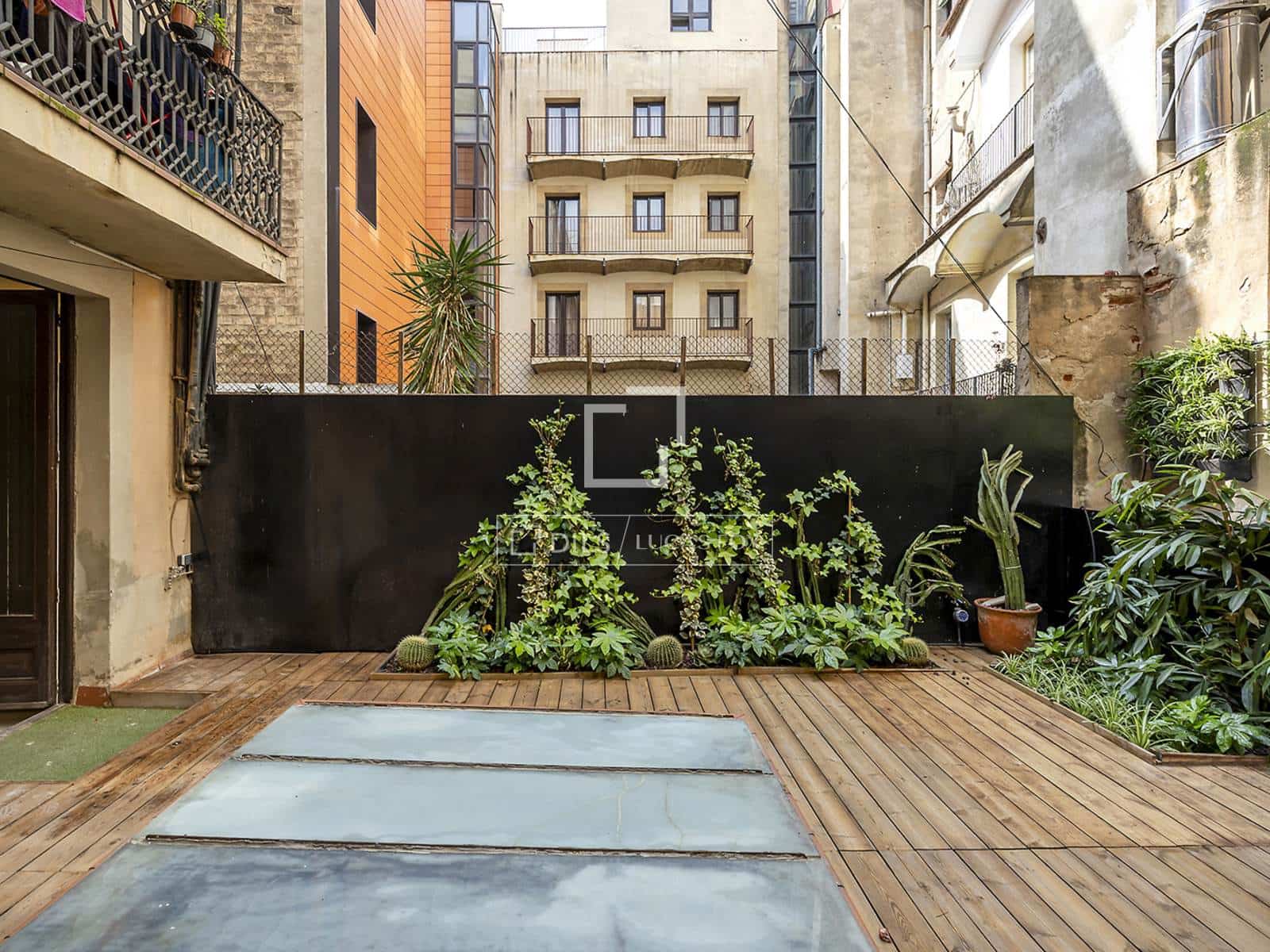 Apartamento de 3 habitaciones en Barcelona ciudad en venta - 695.000 € (Ref: 9688460)