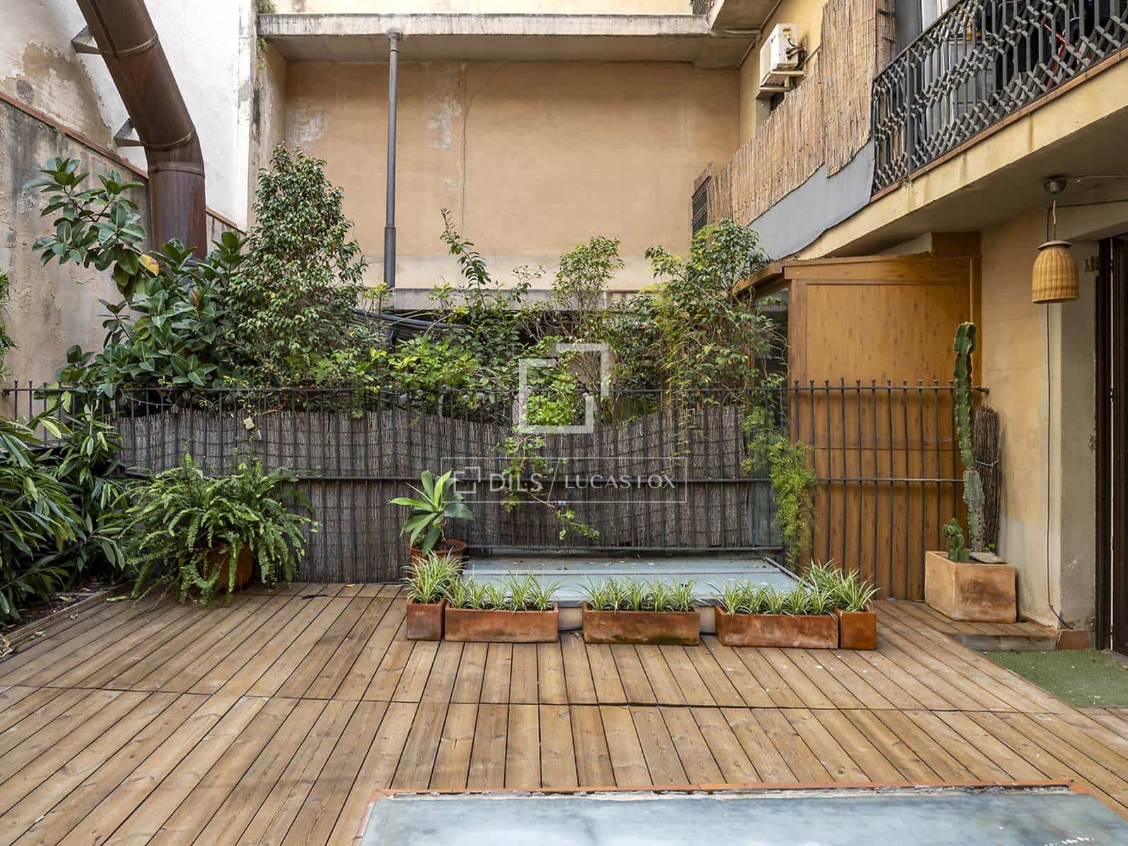 Apartamento de 3 habitaciones en Barcelona ciudad en venta - 695.000 € (Ref: 9688460)