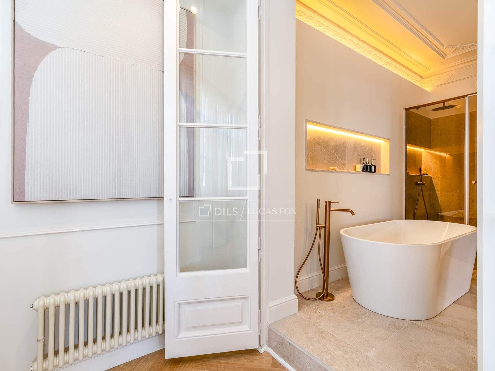 4 sovrum Lägenhet till salu i Barcelona stad - 1 795 000 € (Ref: 9688559)