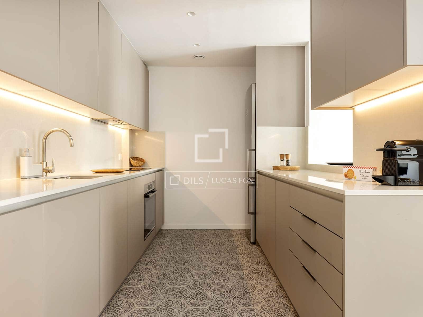 3 quarto Apartamento para arrendar em Barcelona cidade com garagem - 8 300 € (Ref: 9688561)