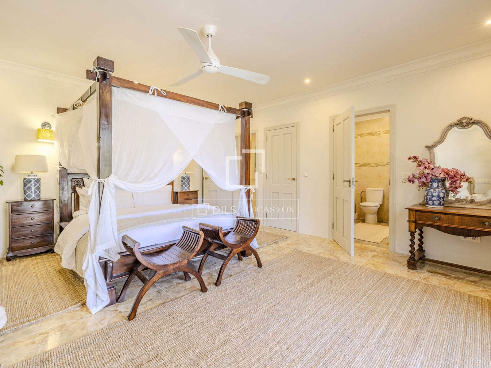 6 sypialnia Willa na sprzedaż w Denia z basenem garażem - 2 800 000 € (Ref: 9688668)