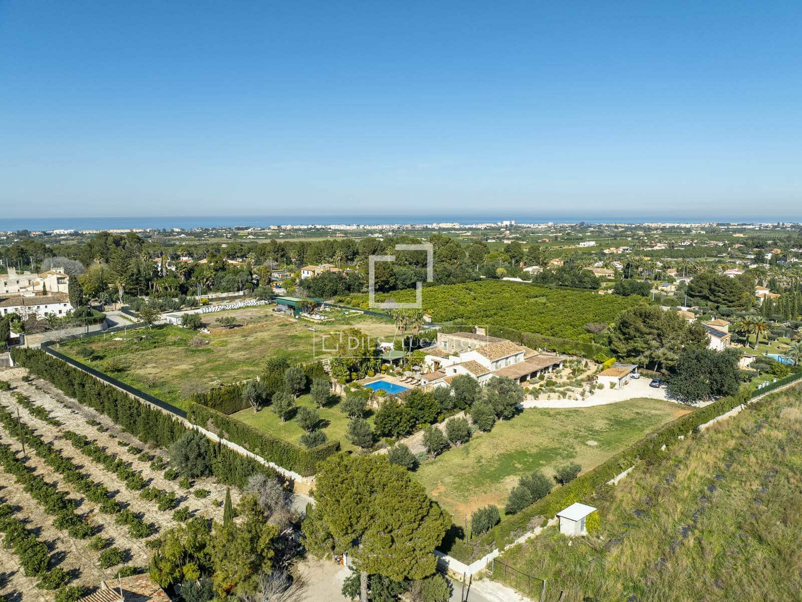 6 sypialnia Willa na sprzedaż w Denia z basenem garażem - 2 800 000 € (Ref: 9688668)