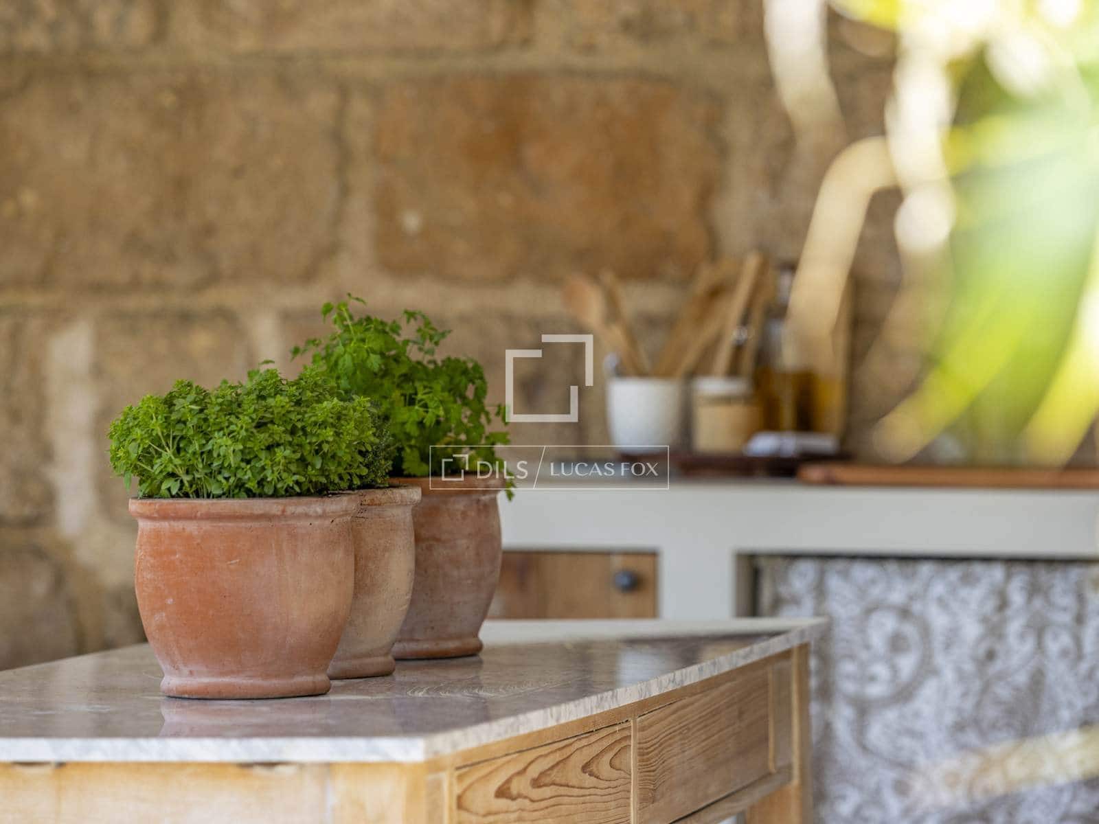 6 bedroom Villa for sale in Denia with pool garage - € 2,800,000 (Ref: 9688668)