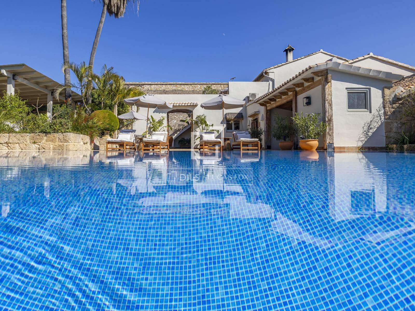 6 bedroom Villa for sale in Denia with pool garage - € 2,800,000 (Ref: 9688668)