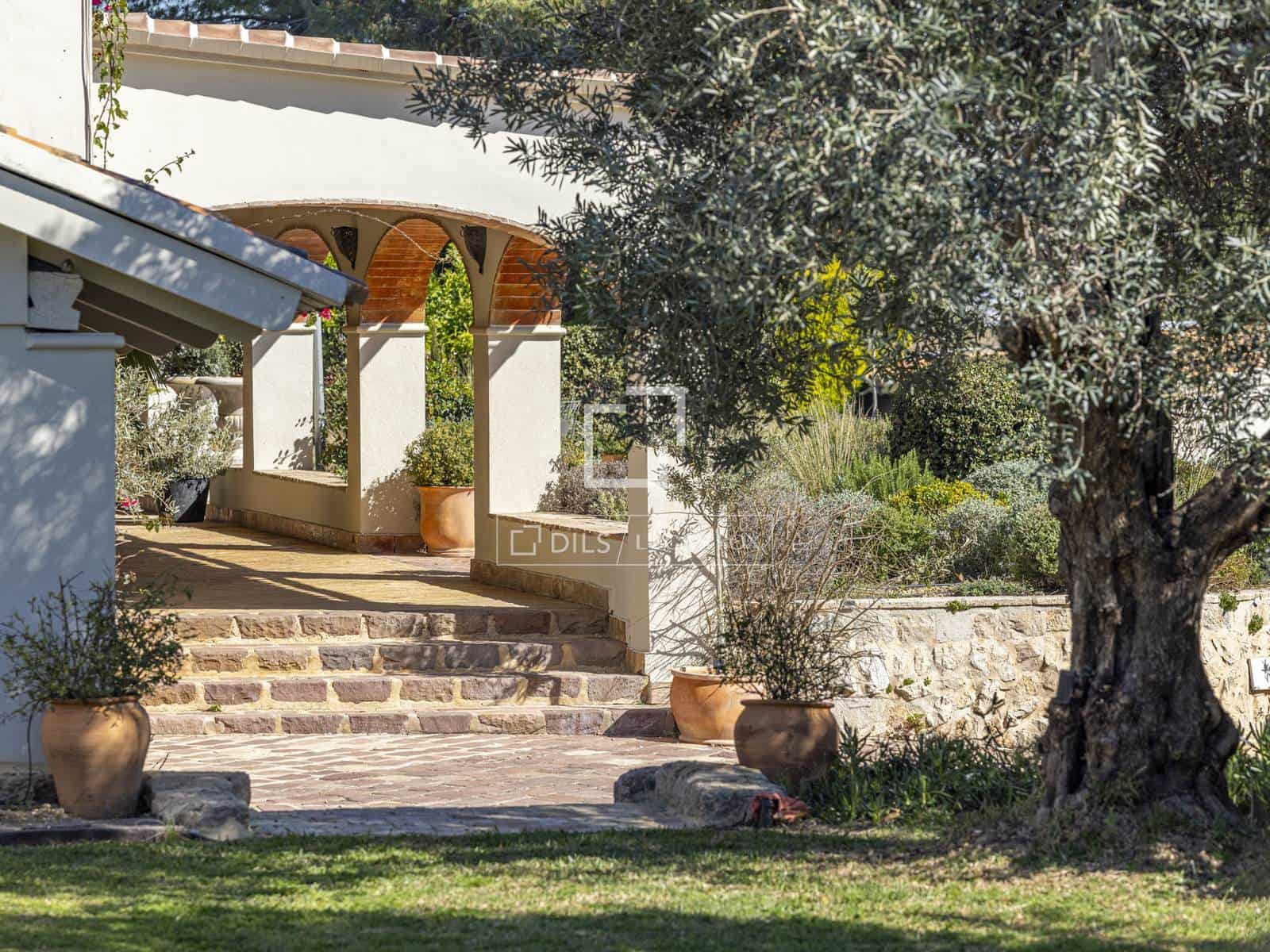 6 bedroom Villa for sale in Denia with pool garage - € 2,800,000 (Ref: 9688668)