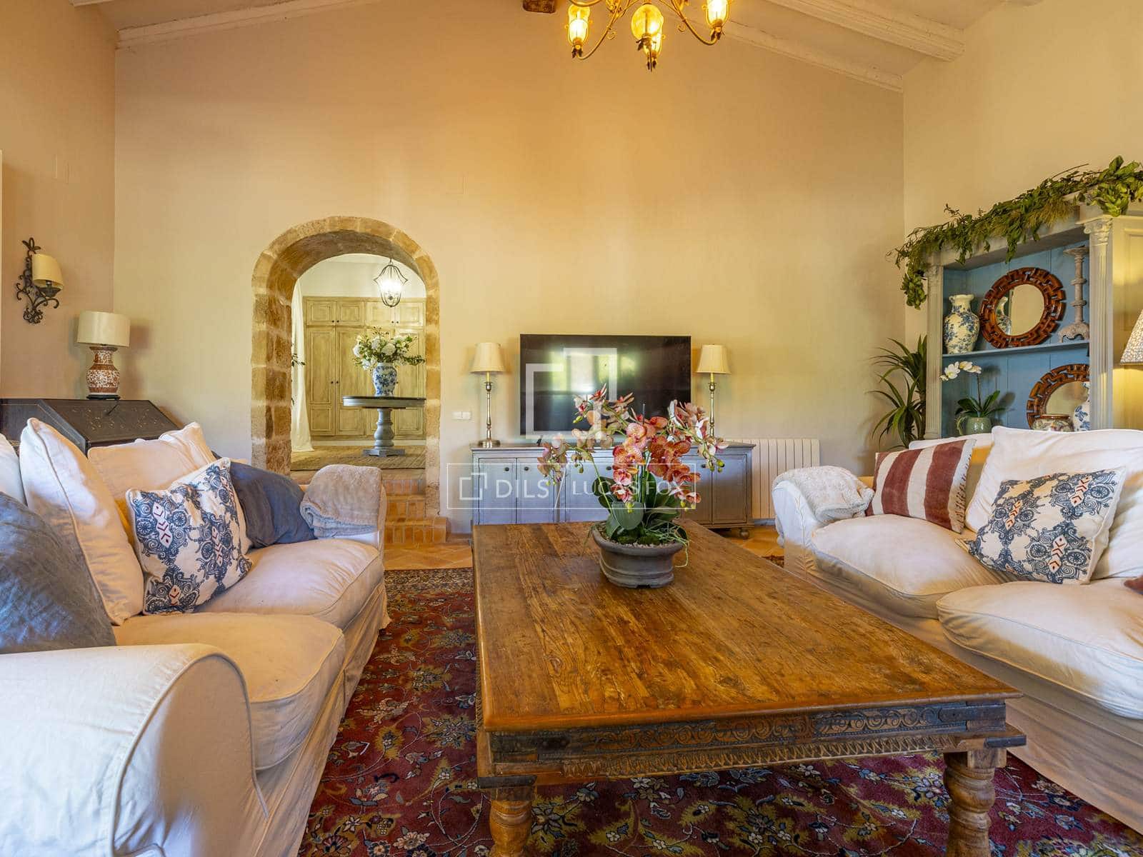 6 bedroom Villa for sale in Denia with pool garage - € 2,800,000 (Ref: 9688668)