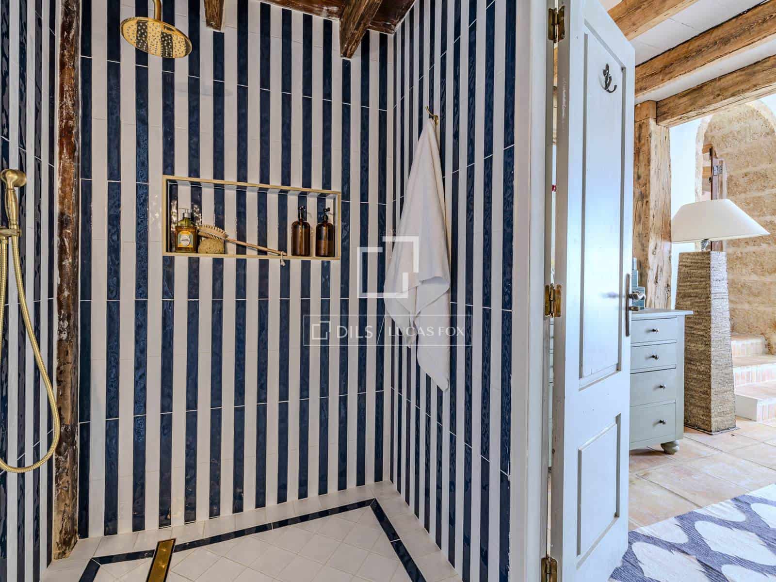 6 bedroom Villa for sale in Denia with pool garage - € 2,800,000 (Ref: 9688668)