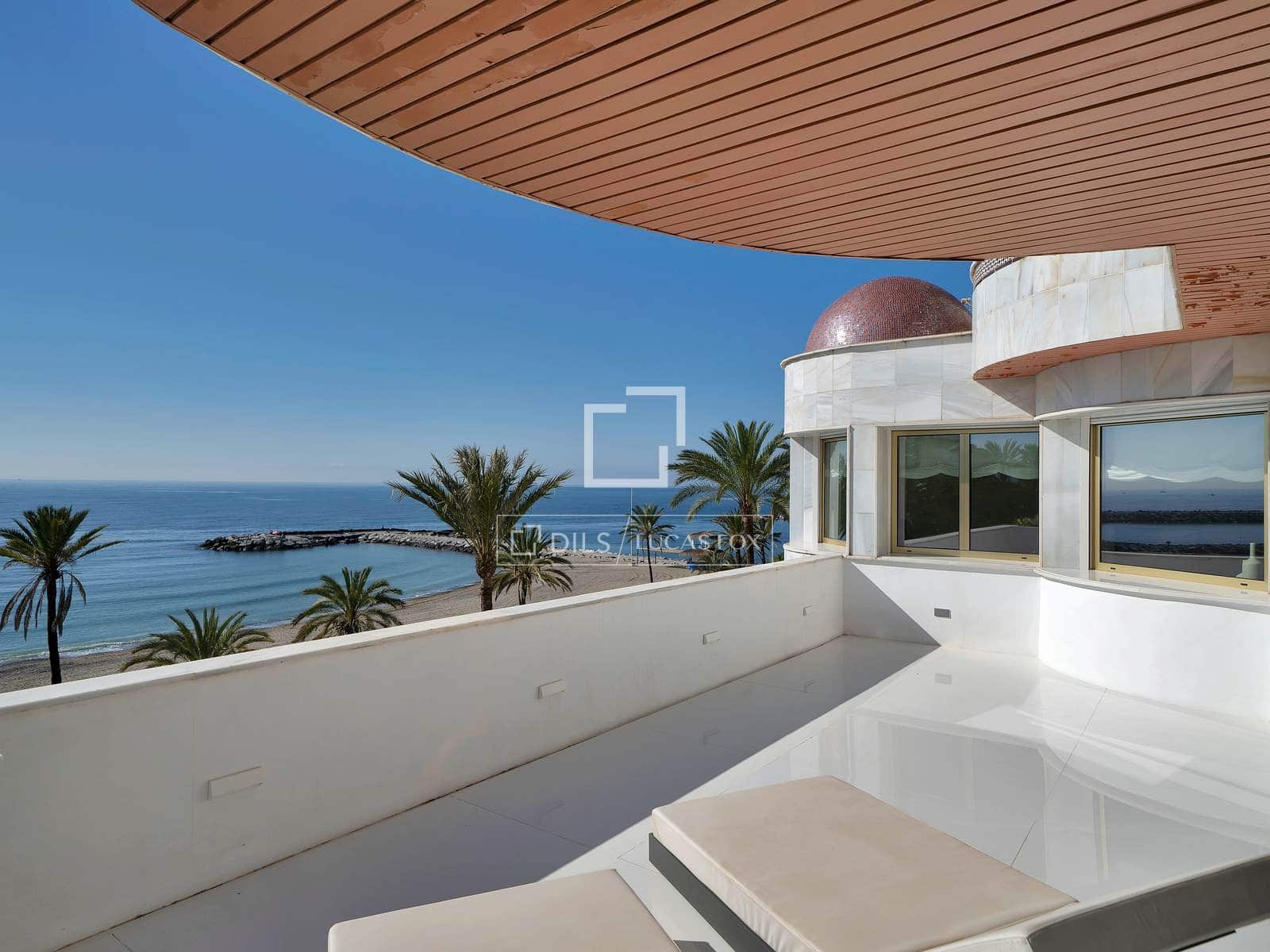 4 bedroom Apartment for sale in Puerto Banus with pool garage - € 4,950,000 (Ref: 9689972)