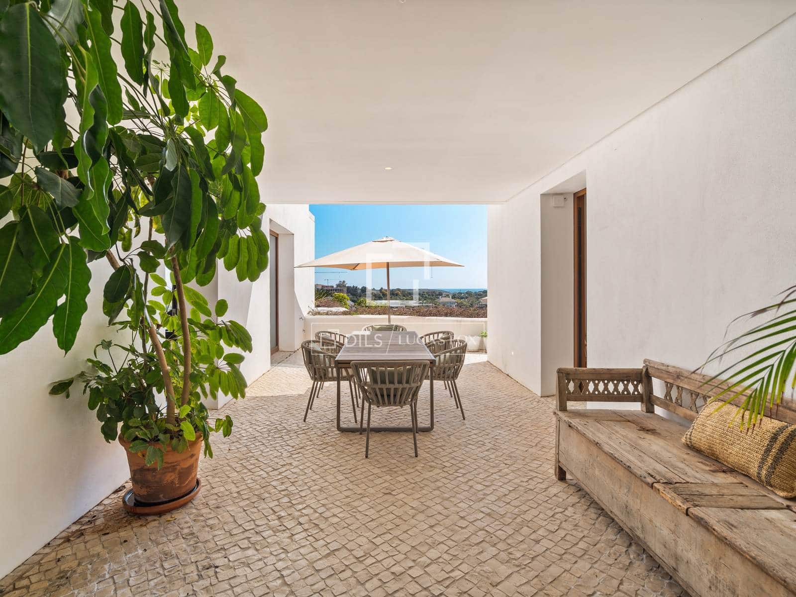 3 quarto Moradia para venda em Casares com piscina garagem - 3 995 000 € (Ref: 9691394)