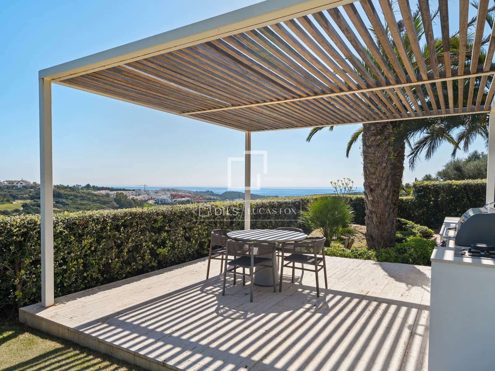 3 quarto Moradia para venda em Casares com piscina garagem - 3 995 000 € (Ref: 9691394)