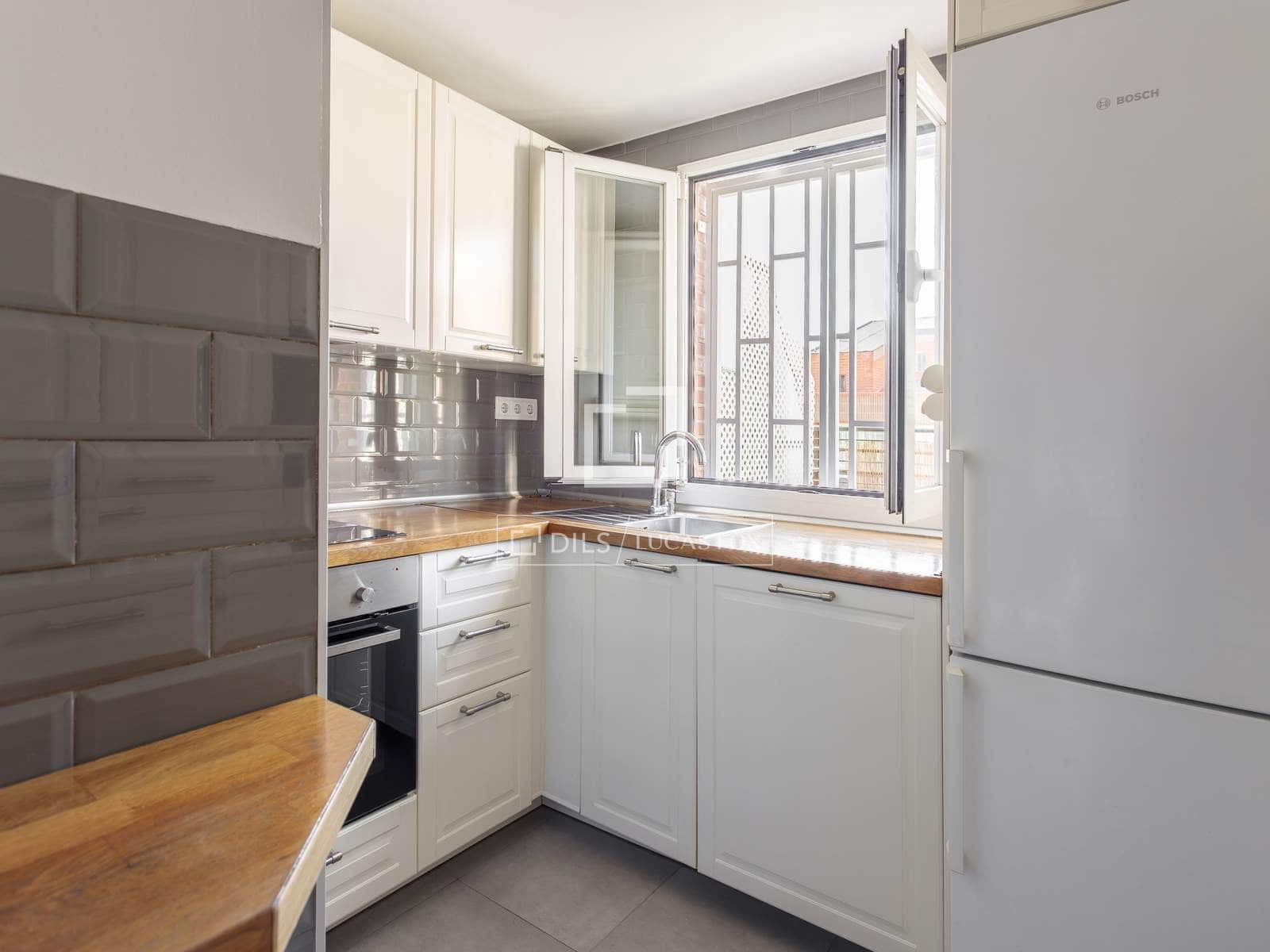 3 Zimmer Penthouse zu vermieten in Madrid Stadt mit Garage - 2.400 € (Ref: 9691614)